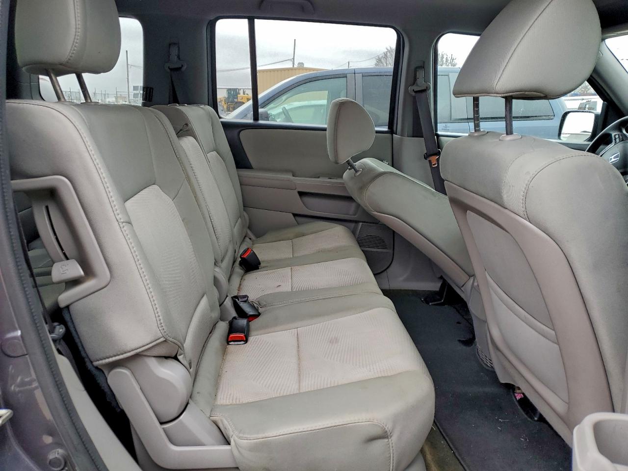 Honda Pilot Lx Image 13