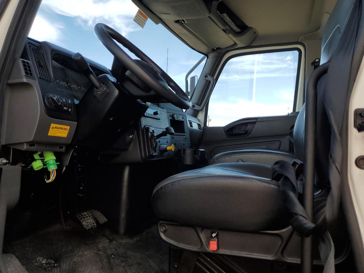 International Mv607 Image 13