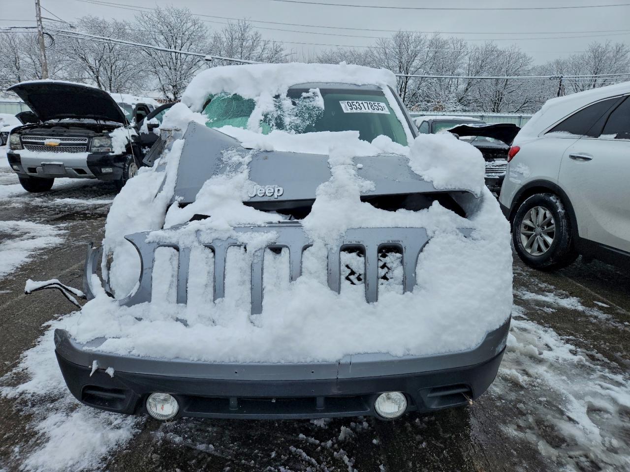Jeep Patriot Latitude Image 9