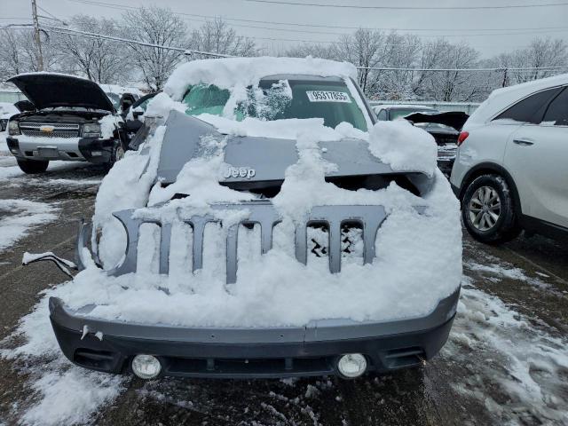 Jeep Patriot Latitude Image 9