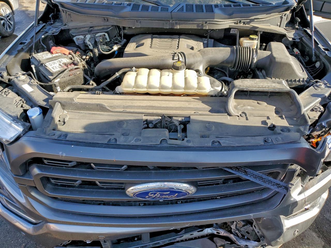 Ford F-150 Supercrew Image 12