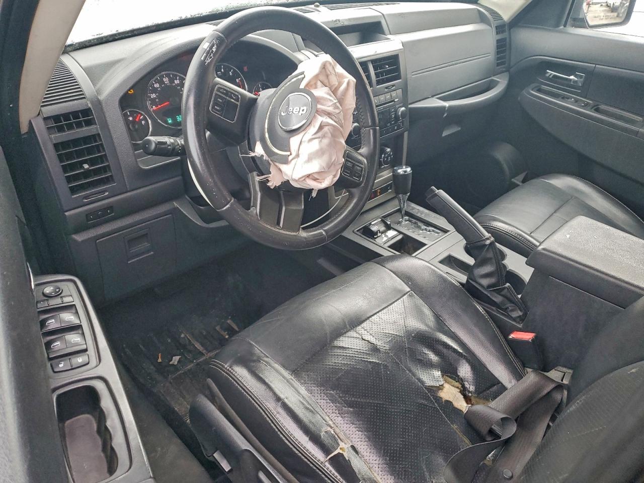 Jeep Liberty Sport Image 4