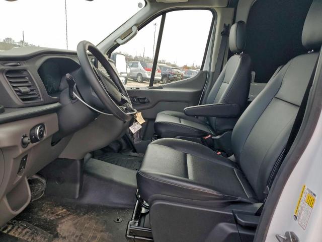 Ford Transit T-250 Image 7