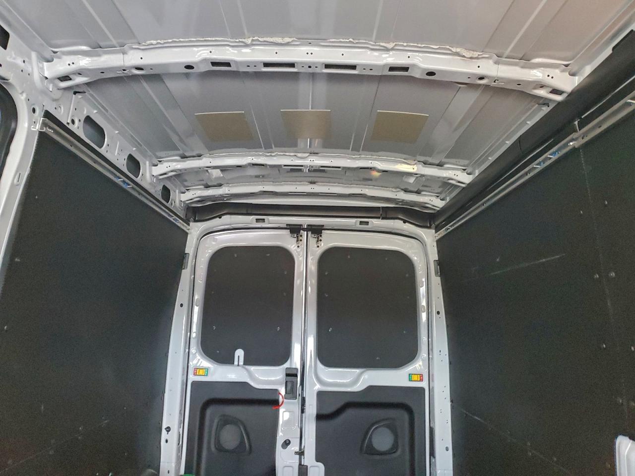 Ford Transit T-250 Image 2