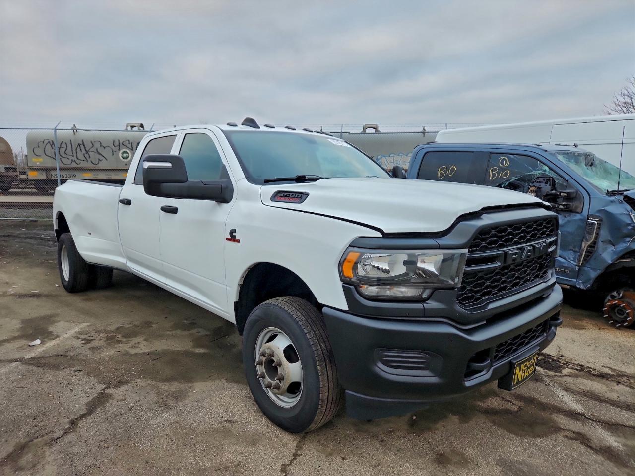 Ram 3500 Tradesman Image 12