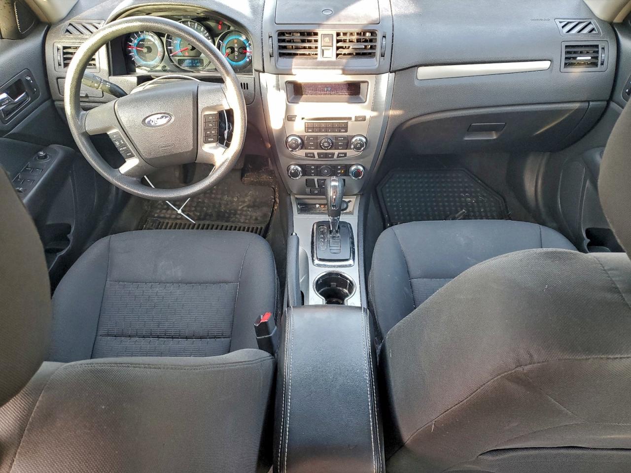 Ford Fusion Se Image 6