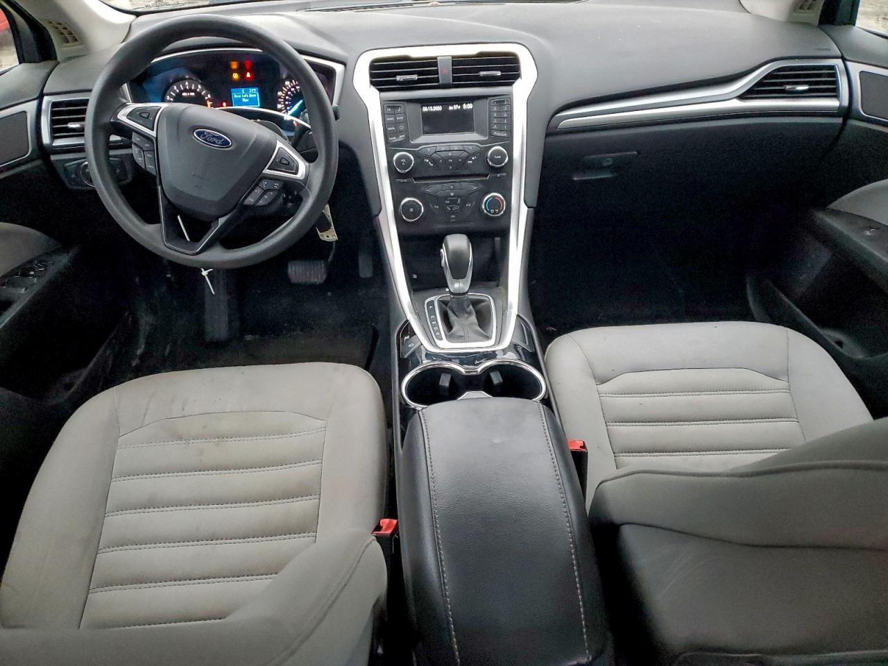 Ford Fusion S Image 8