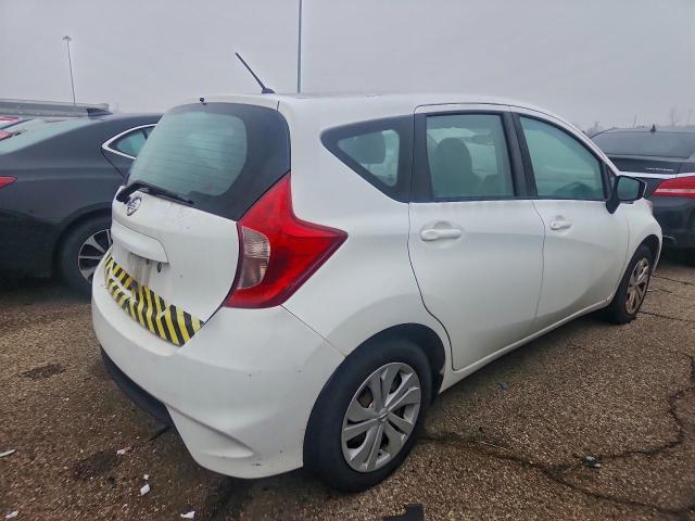 Nissan Versa S Image 6