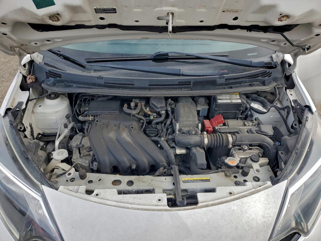 Nissan Versa S Image 7
