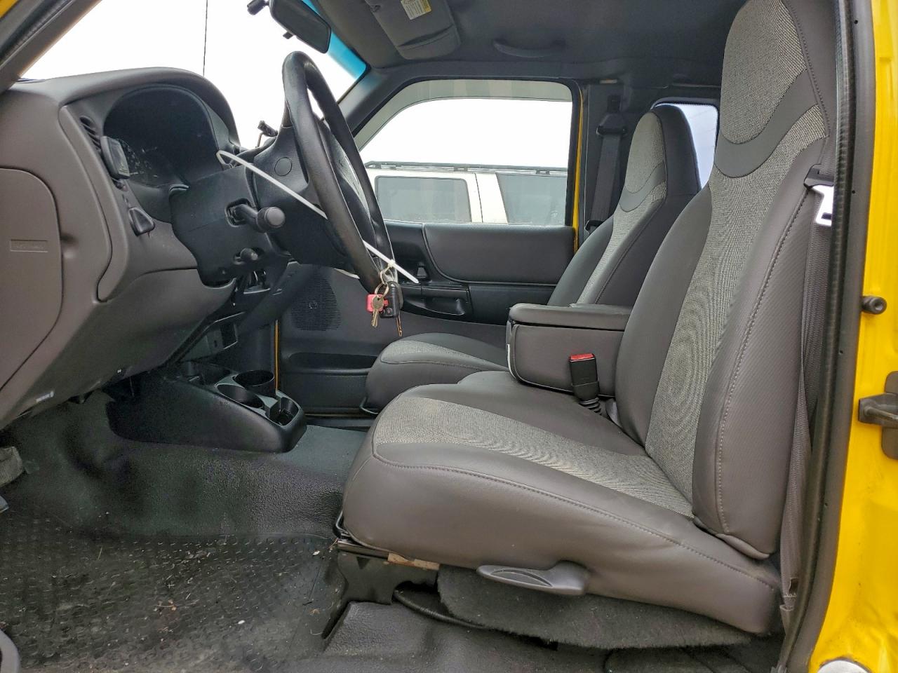 Ford Ranger Super Cab Image 4