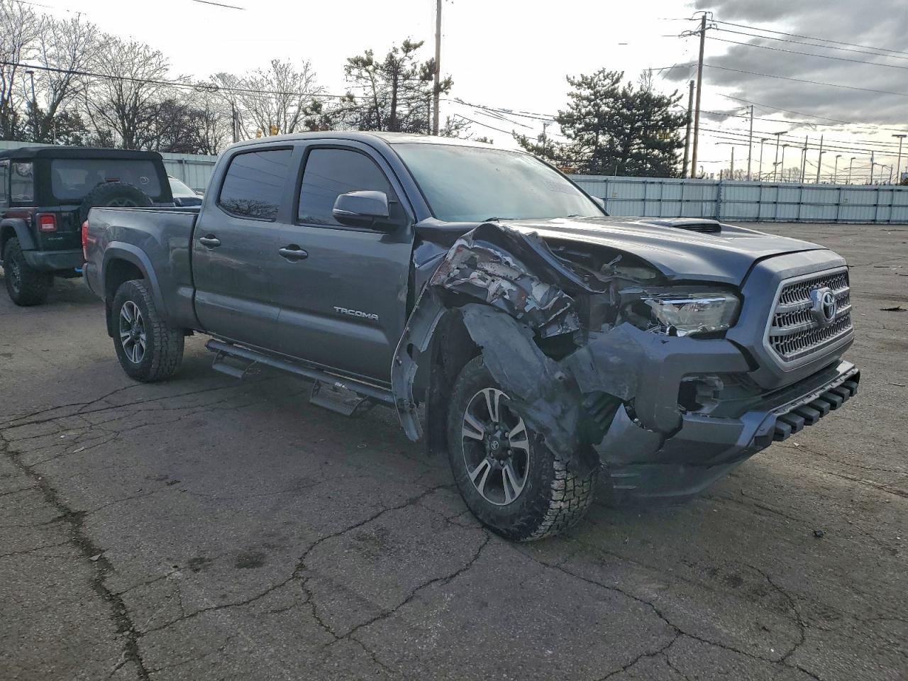 Toyota Tacoma Double Cab Image 8
