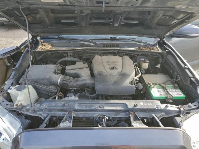 Toyota Tacoma Double Cab Image 12