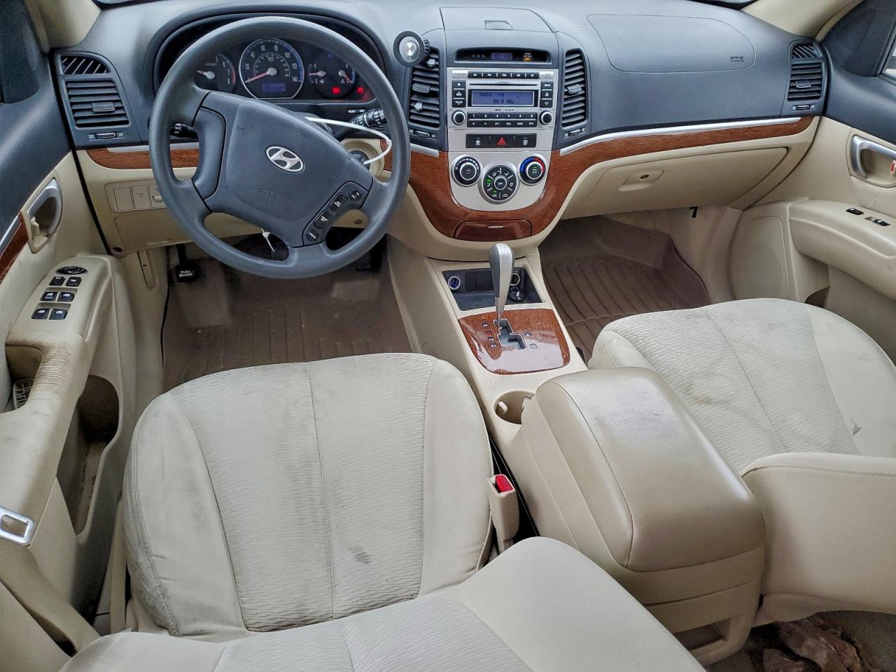 Hyundai SANTA FE Gls Image 9