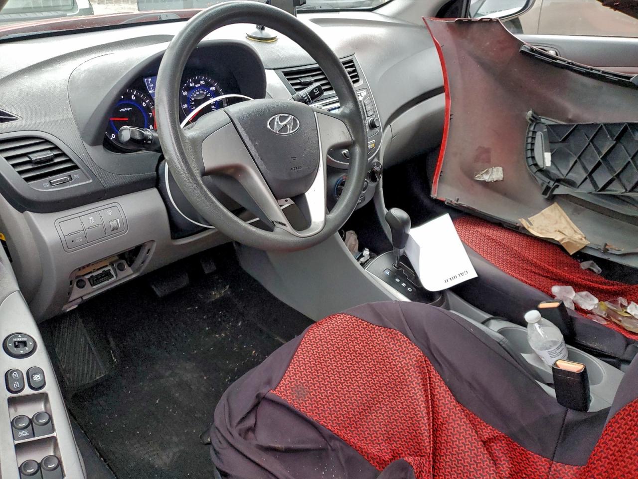 Hyundai ACCENT Gls Image 10