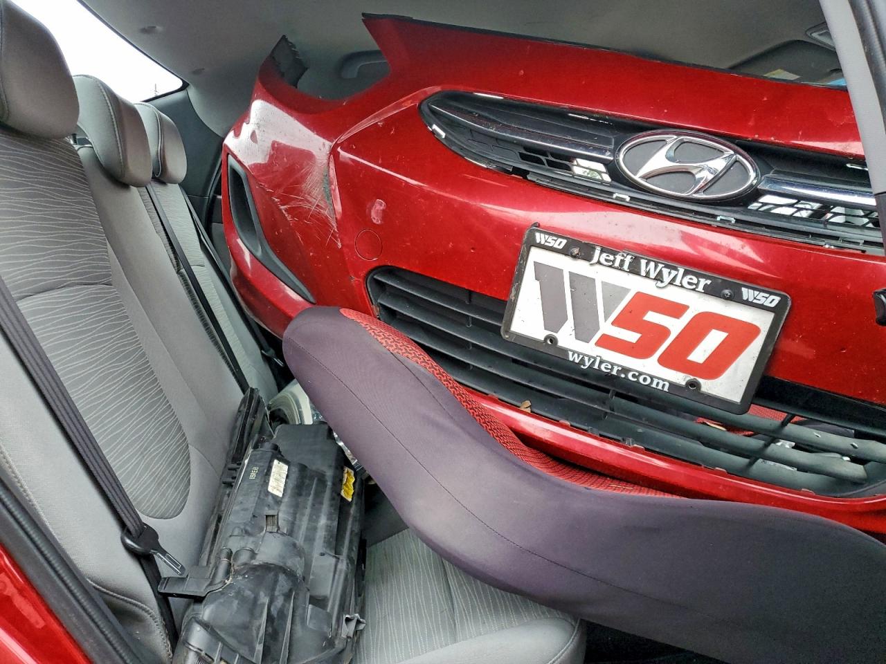 Hyundai ACCENT Gls Image 8