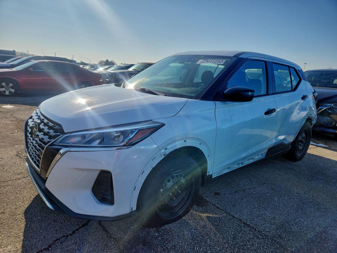 Nissan Kicks S Image 1