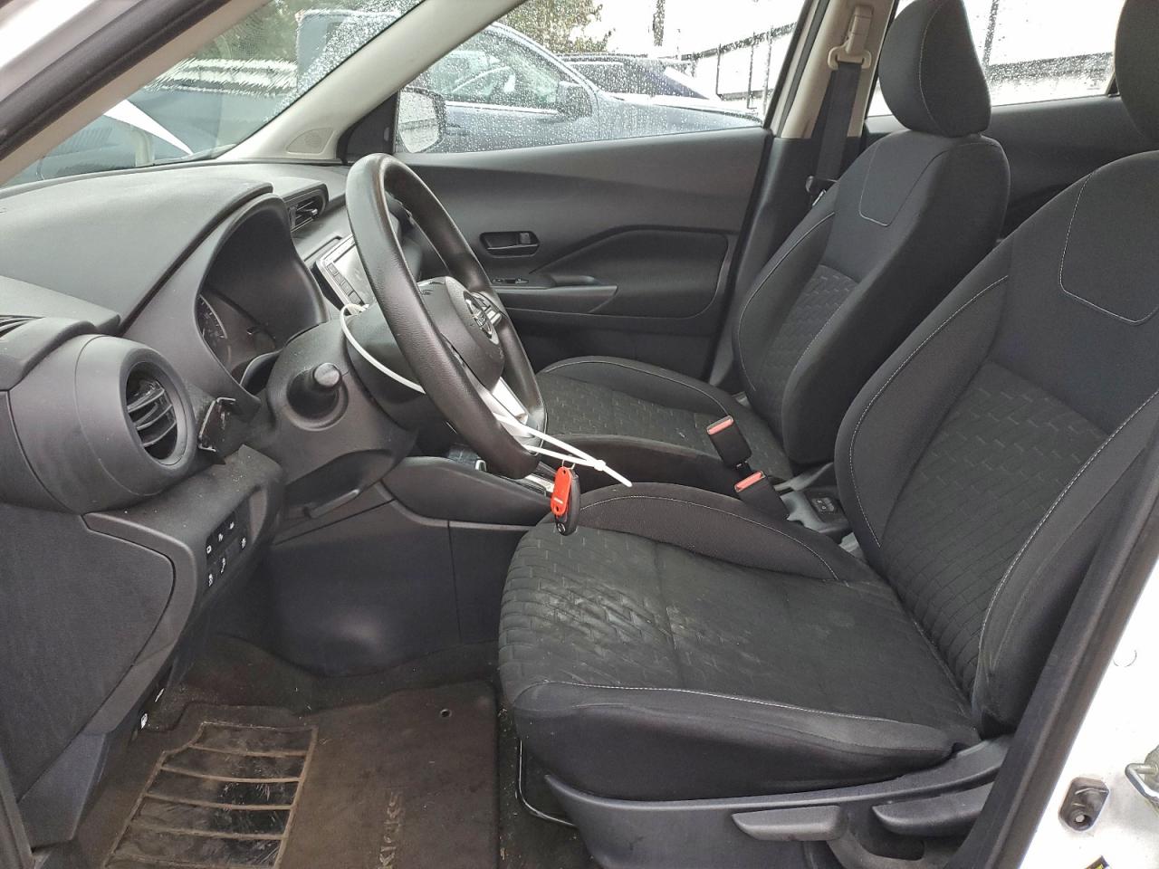 Nissan Kicks S Image 11