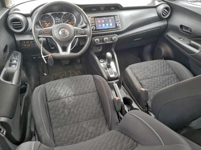 Nissan Kicks S Image 5