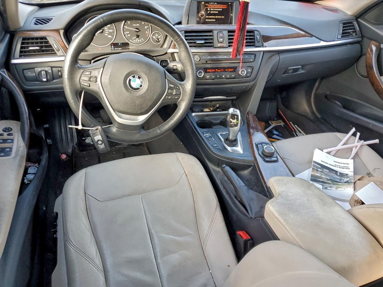 BMW 3 Series Xi Image 8