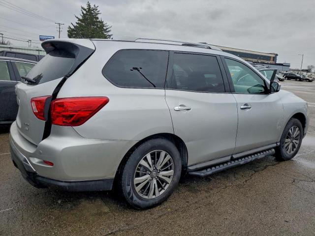 Nissan Pathfinder S Image 2