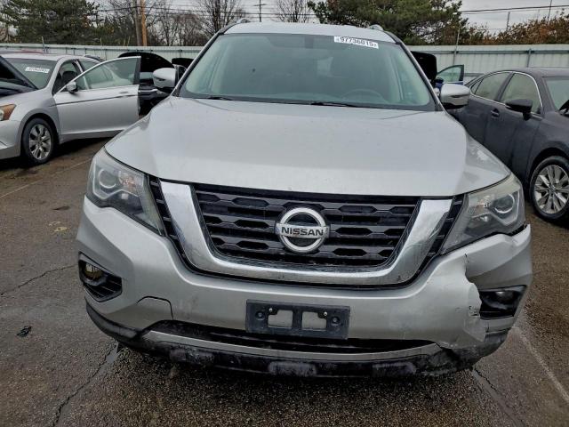 Nissan Pathfinder S Image 4