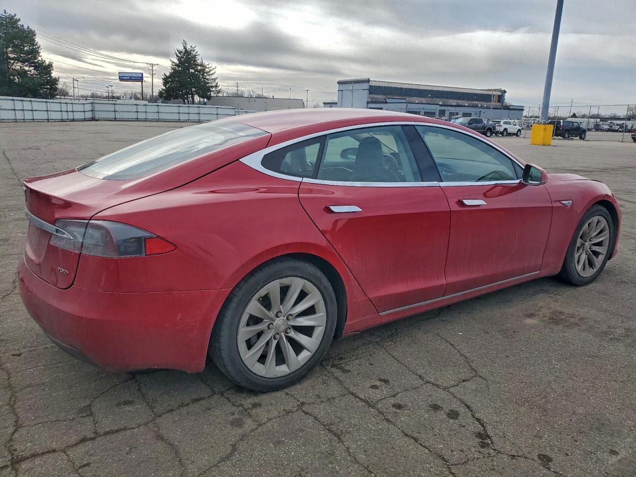 Tesla Model S Image 6