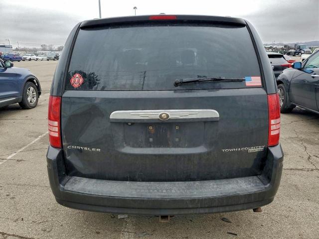 Chrysler Minivan Touring Image 7