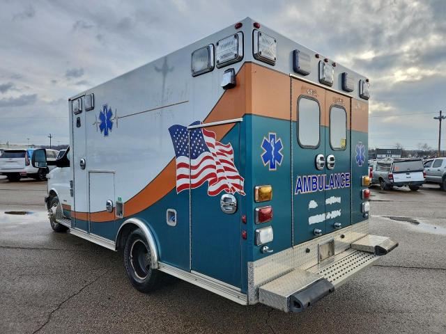 Chevrolet Express Image 12