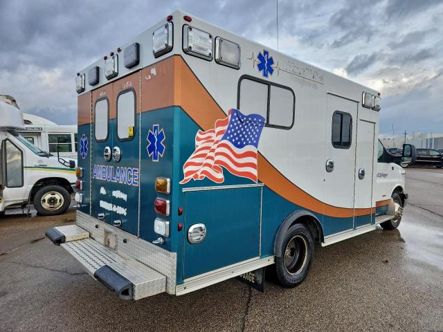 Chevrolet Express Image 3