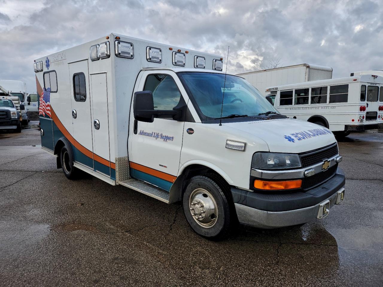 Chevrolet Express Image 10