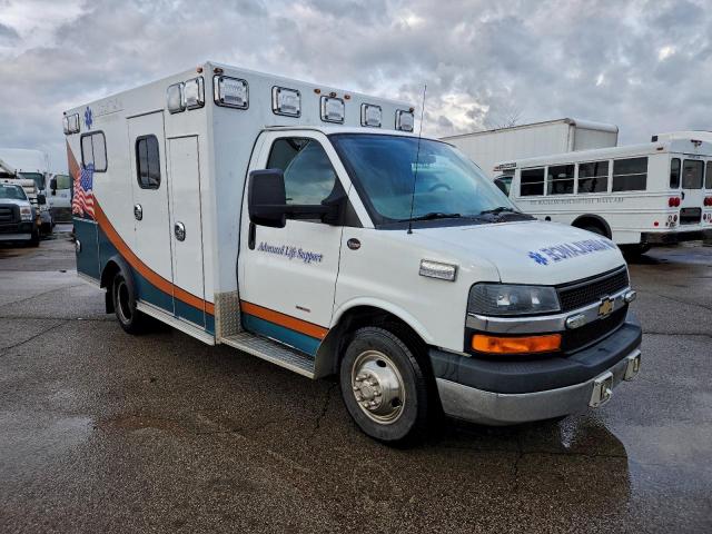 Chevrolet Express Image 10