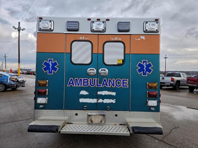 Chevrolet Express Image 9