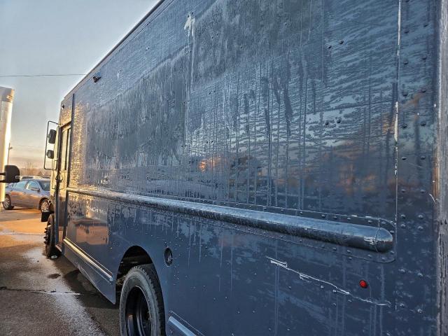 Freightliner Chassis M M Line Walk-in Van Image 8