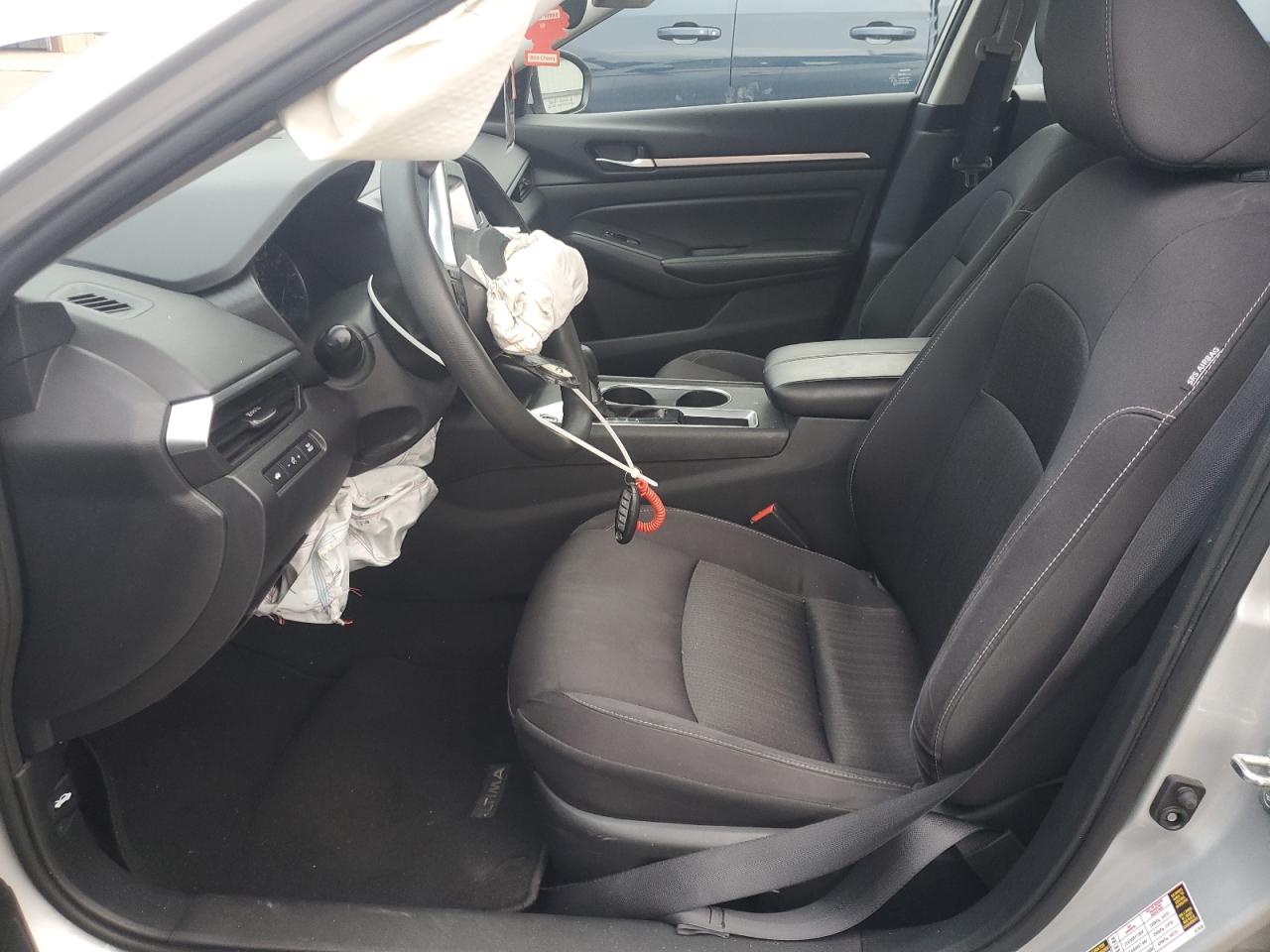 Nissan Altima Sv Image 10