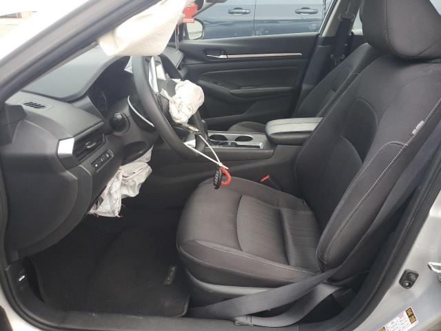 Nissan Altima Sv Image 10