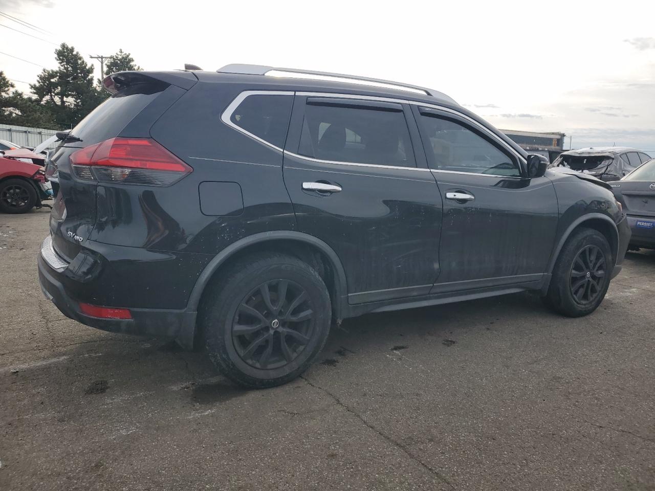 Nissan Rogue S Image 4