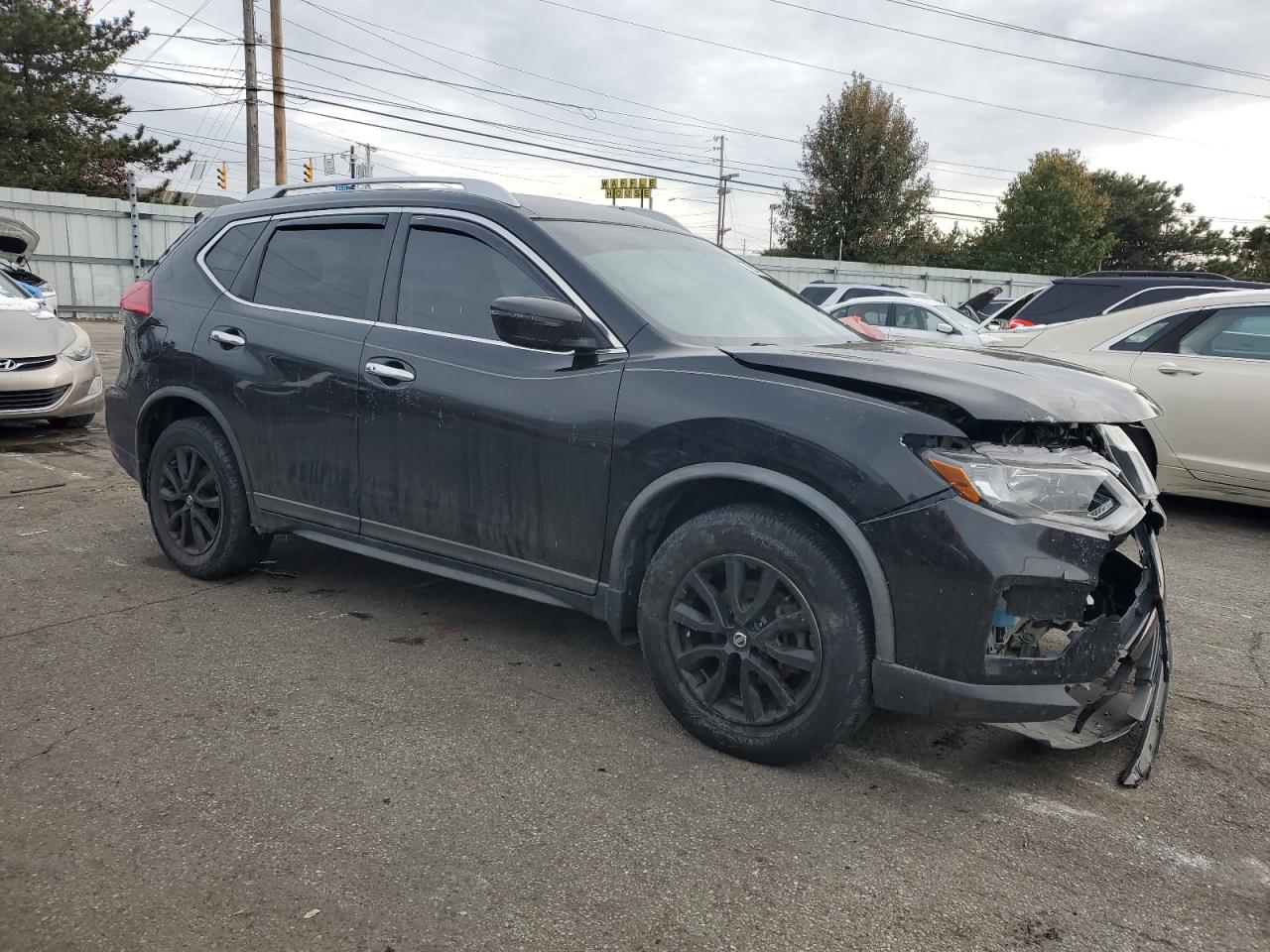 Nissan Rogue S Image 7