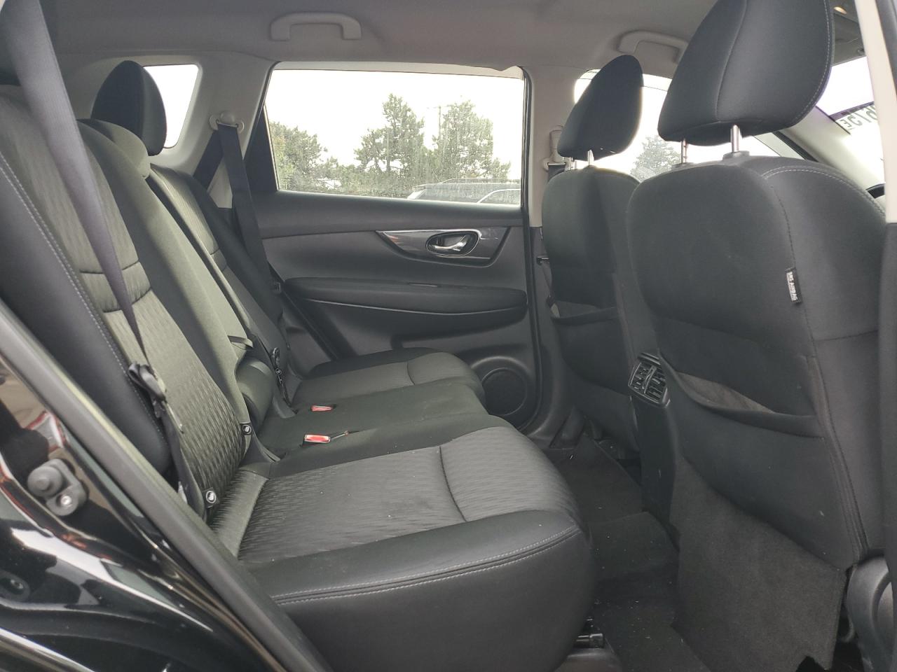 Nissan Rogue S Image 12