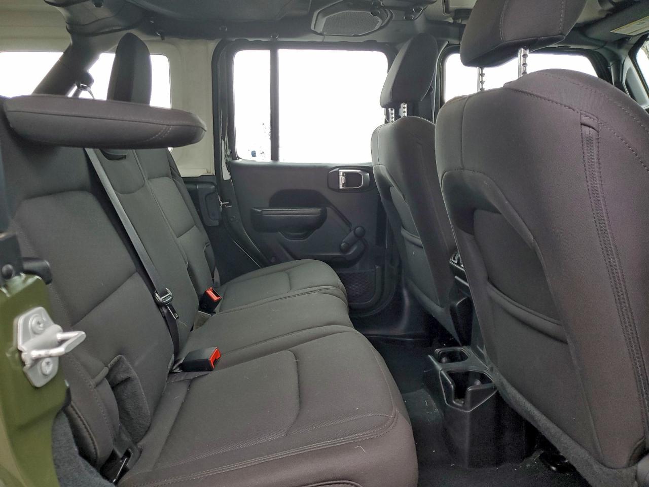 Jeep Wrangler Sport Image 11