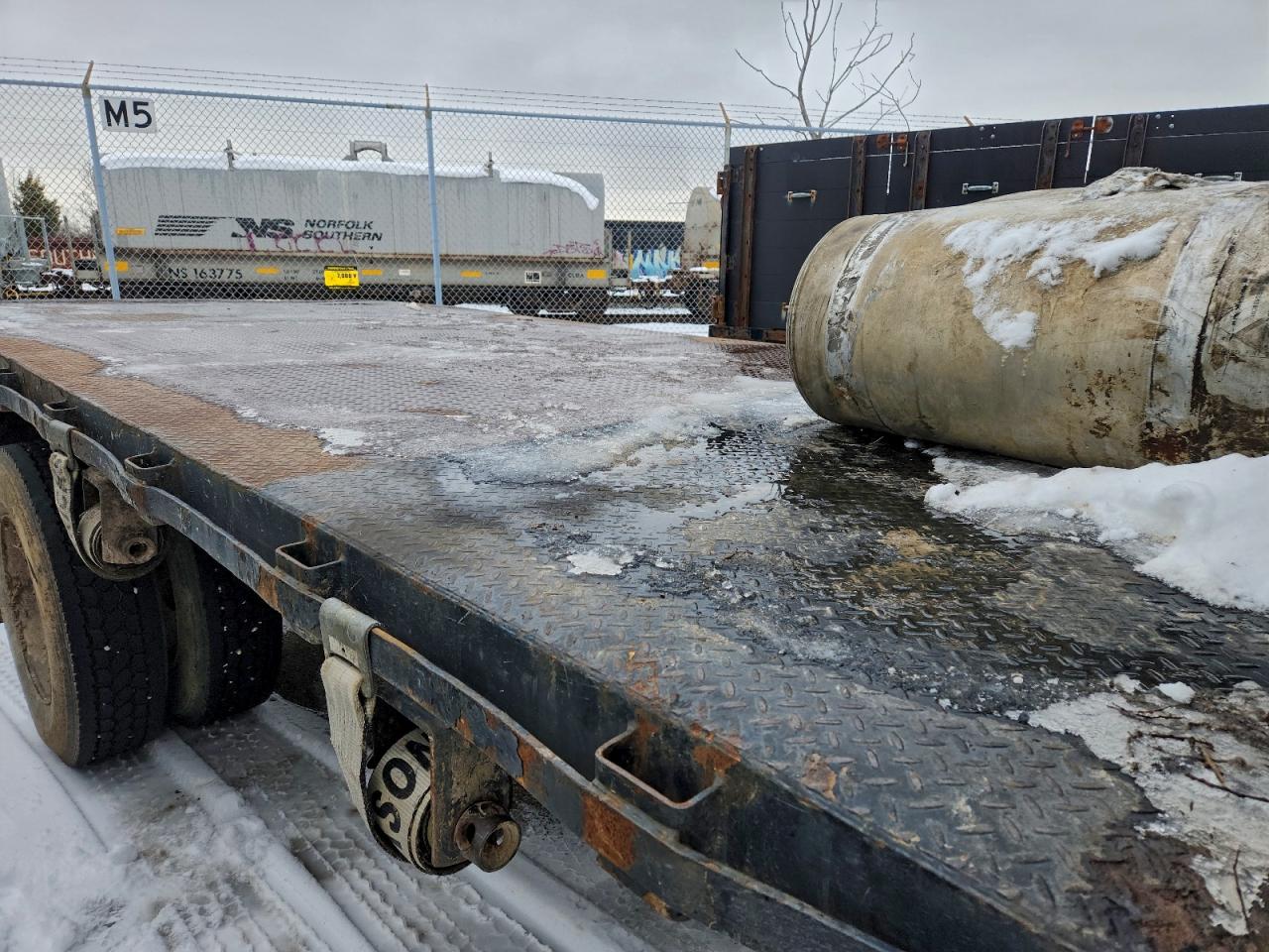 International 4300 4300 Image 3