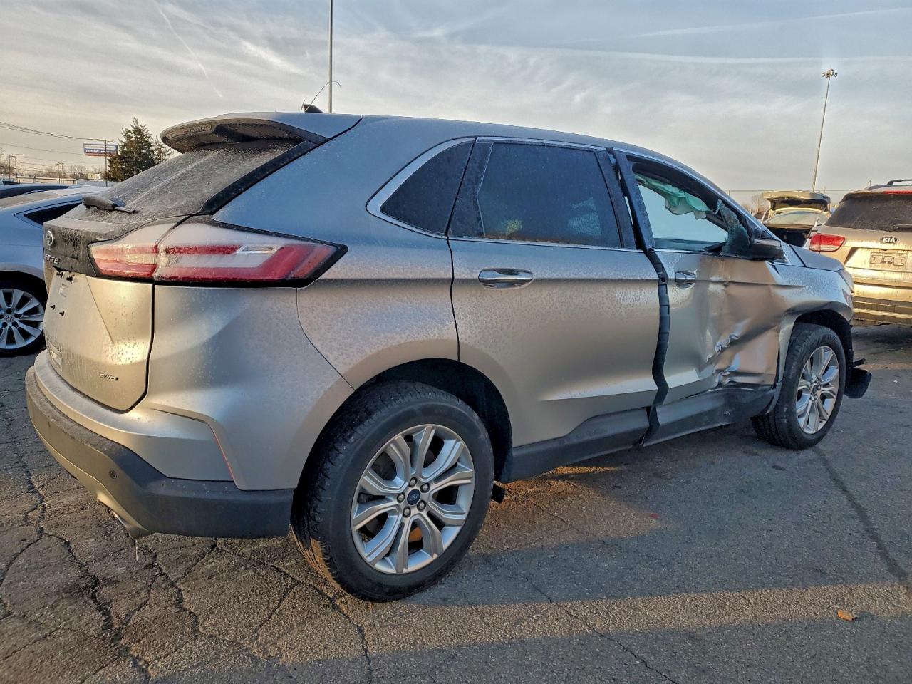 Ford Edge Titanium Image 2