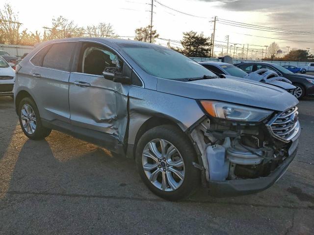 Ford Edge Titanium Image 8