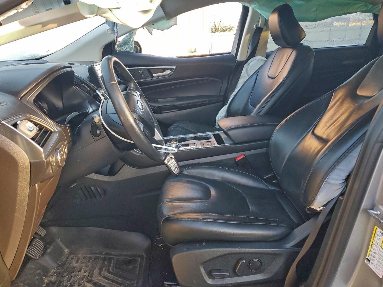 Ford Edge Titanium Image 10