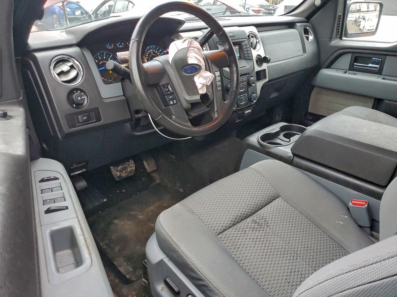 Ford F-150 Super Cab Image 10