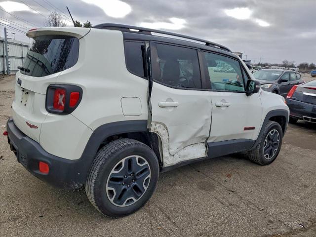 Jeep Renegade Trailhawk Image 3