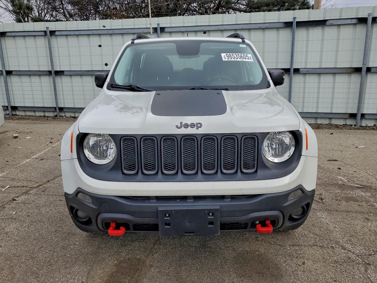 Jeep Renegade Trailhawk Image 13