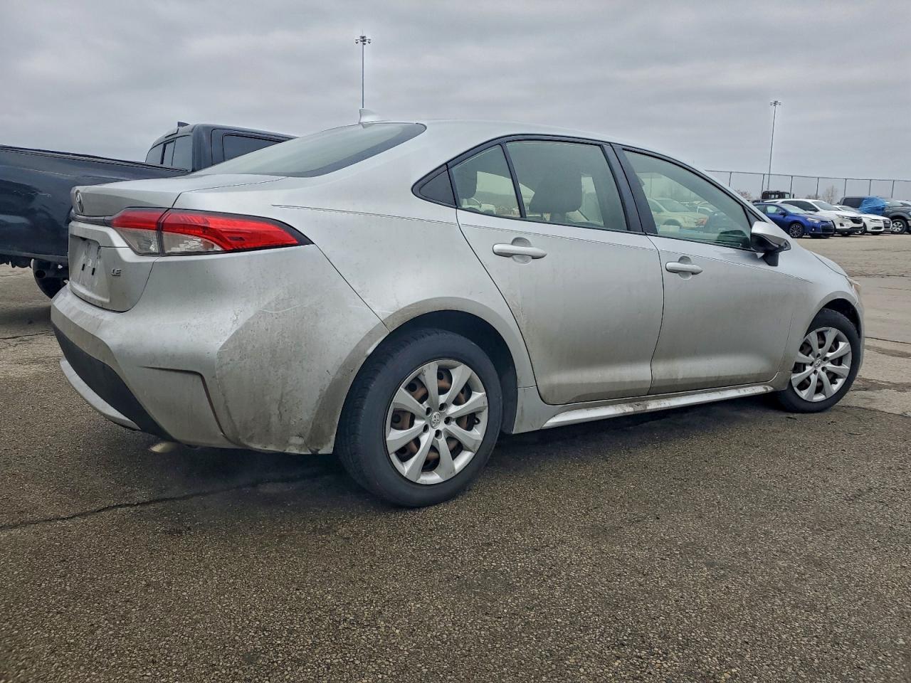 Toyota Corolla Le Image 4