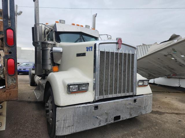  Salvage Kenworth W900